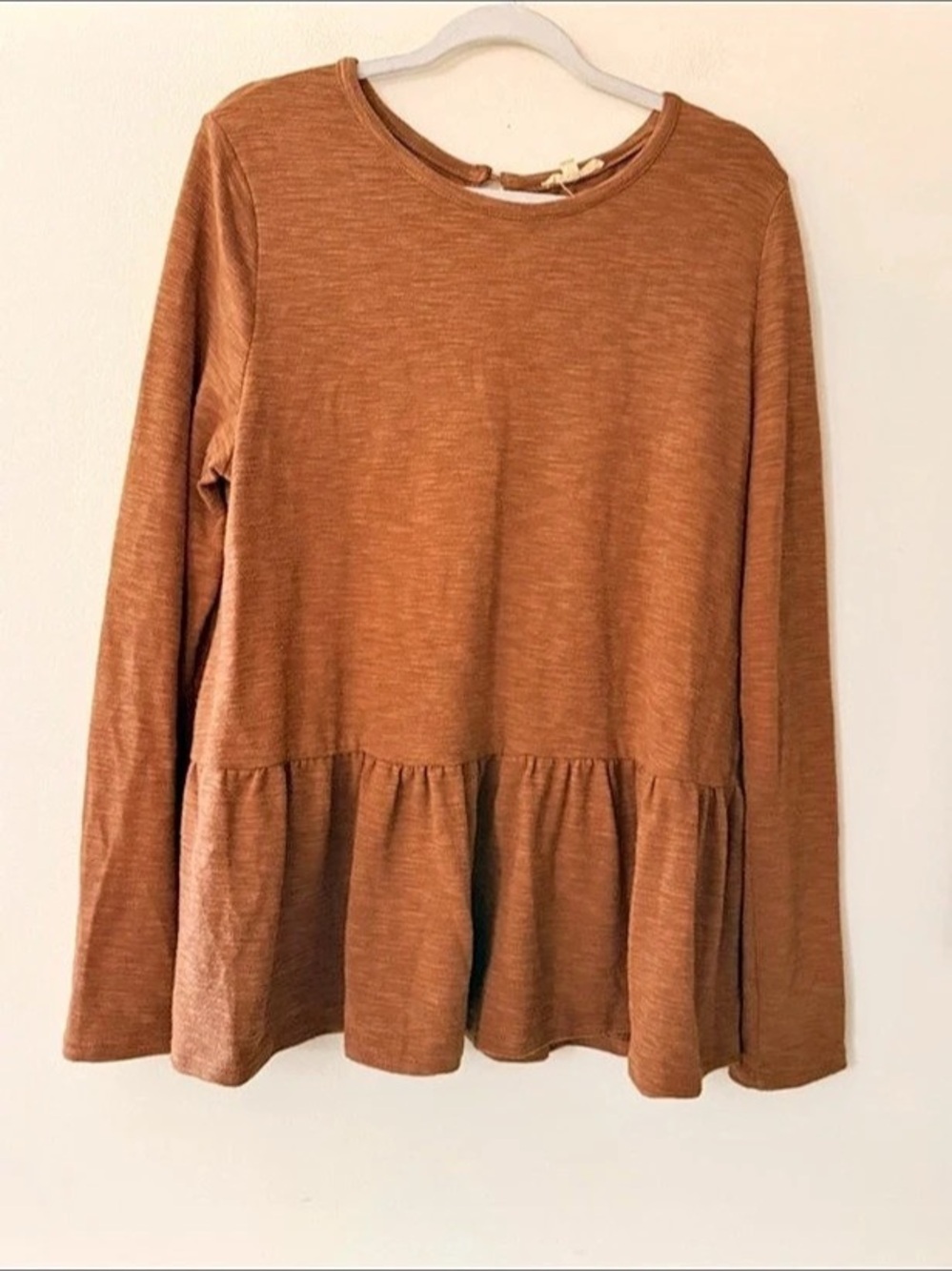 easel Long Sleeve Tunic in Brown Size Medium Like New